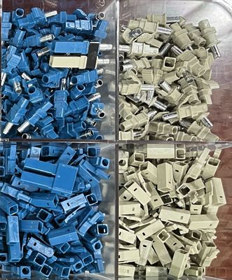 購入 電気コネクタ プラスチックの注射鋳造 サービス OEM ODM PP ナイロン素材 プラスチック注射用のカスタマイズされたカラー模具 online manufacture