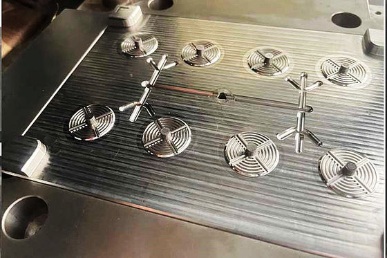 購入 モールドマスターホットランナーシステムのための透明で白い医療模具設計3D/2D online manufacture