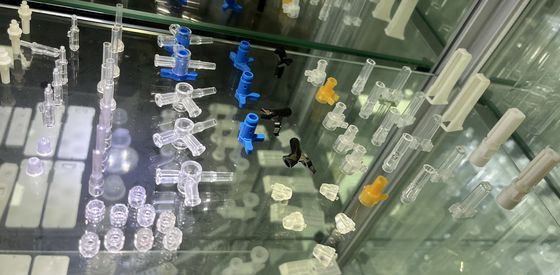 良い価格 パーソナル開発 プラスチック製品 部品 小型キャップ 梱包 プラスチック注射型 鋳造 オンライン